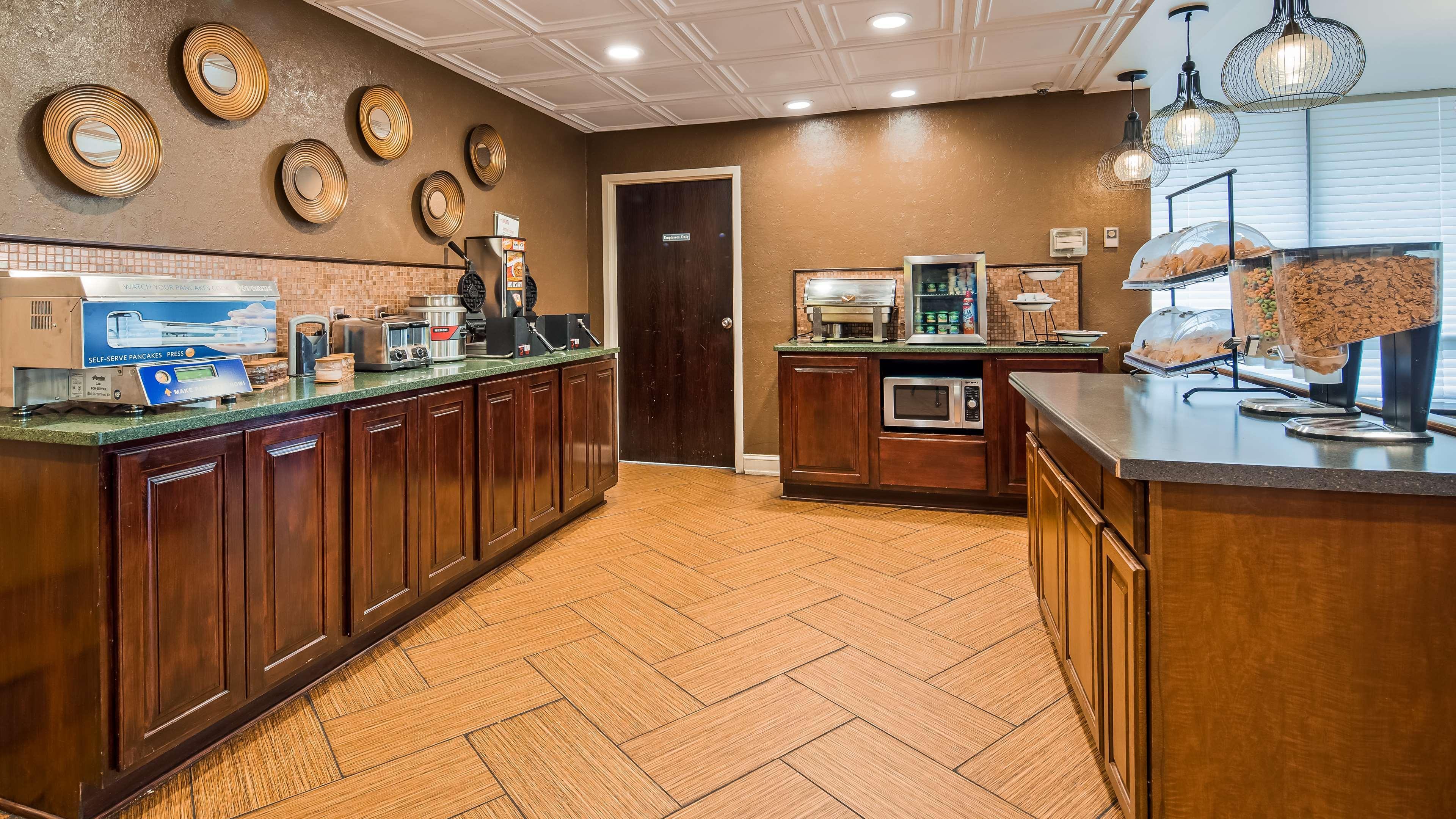 Best Western Salisbury Plaza Екстер'єр фото