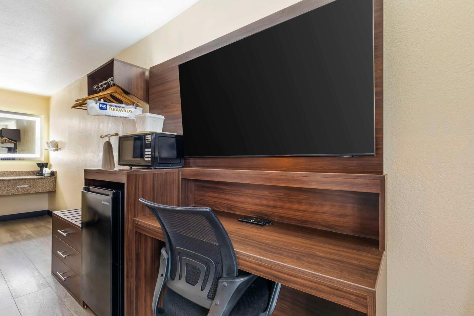 Best Western Salisbury Plaza Екстер'єр фото